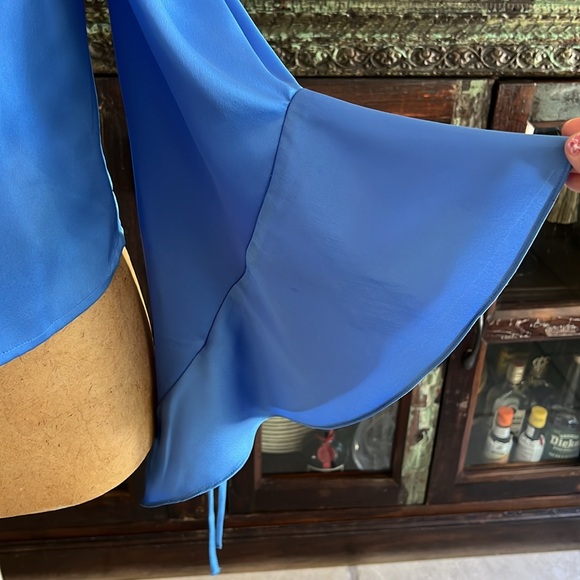 Marciano Fluid Floral Solid Top - Picture 3 of 9